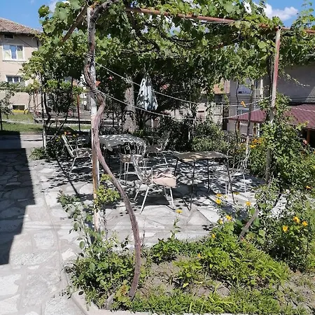Къща Гема Habitación en casa particular