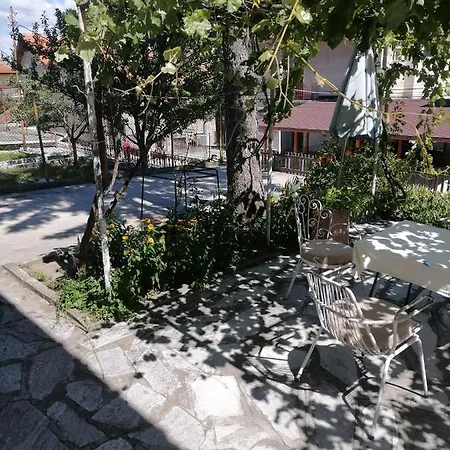 Къща Гема Habitación en casa particular
